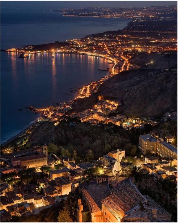 La Casa Di Alessandra Giardini Naxos Exterior photo